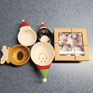 Avon Festive Holiday Ceramic Measuring Cups and Cookie Cutter Bundle, NWT